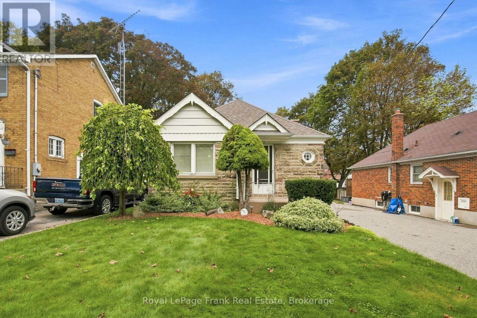 126 Lauder Road, Oshawa, Ontario  L1G 2H6 - Photo 2 - E13755956