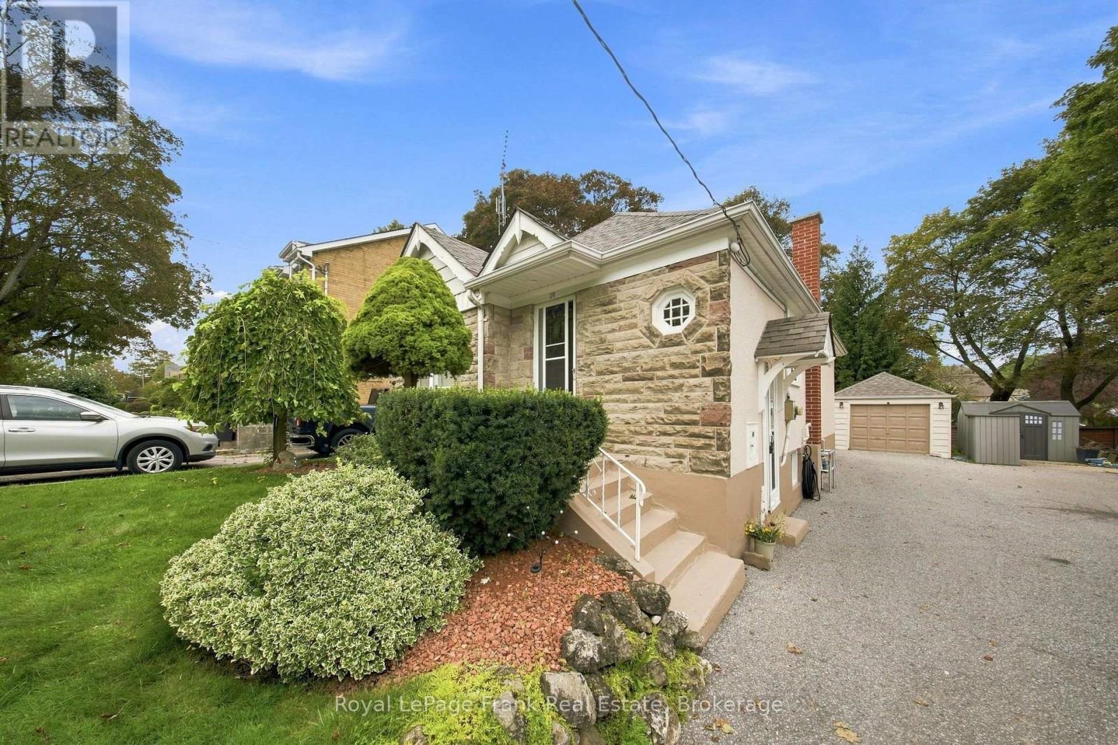 126 Lauder Road, Oshawa, Ontario  L1G 2H6 - Photo 3 - E13755956