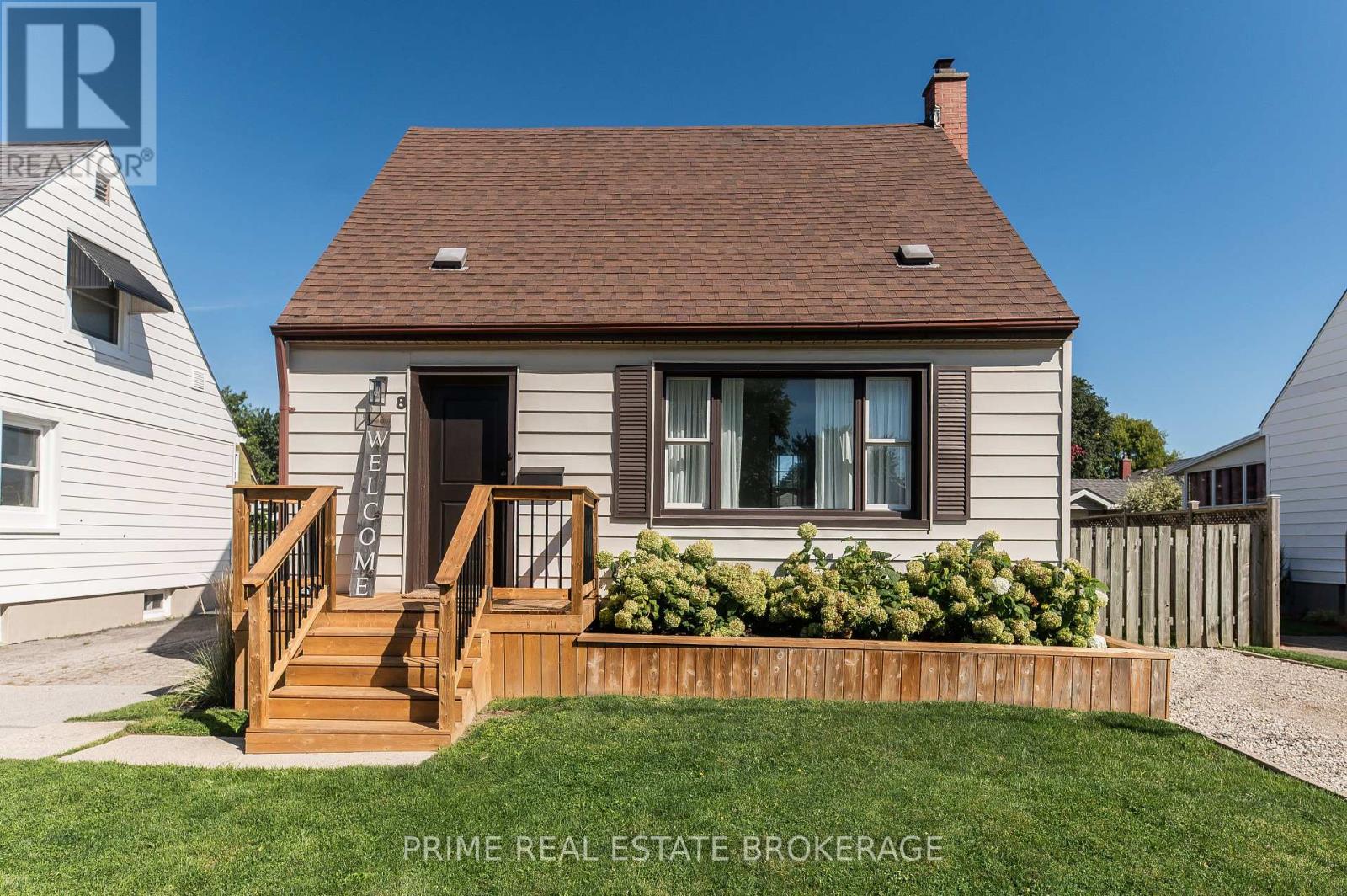 8 Pine Street, St. Thomas, Ontario  N5R 1L9 - Photo 1 - X13755826