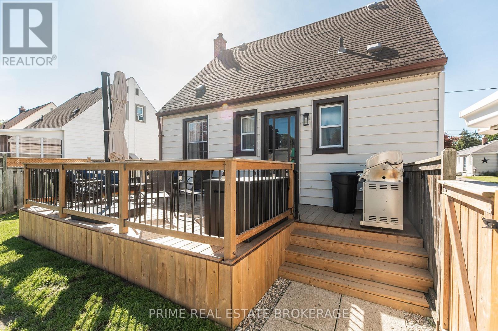 8 Pine Street, St. Thomas, Ontario  N5R 1L9 - Photo 10 - X13755826