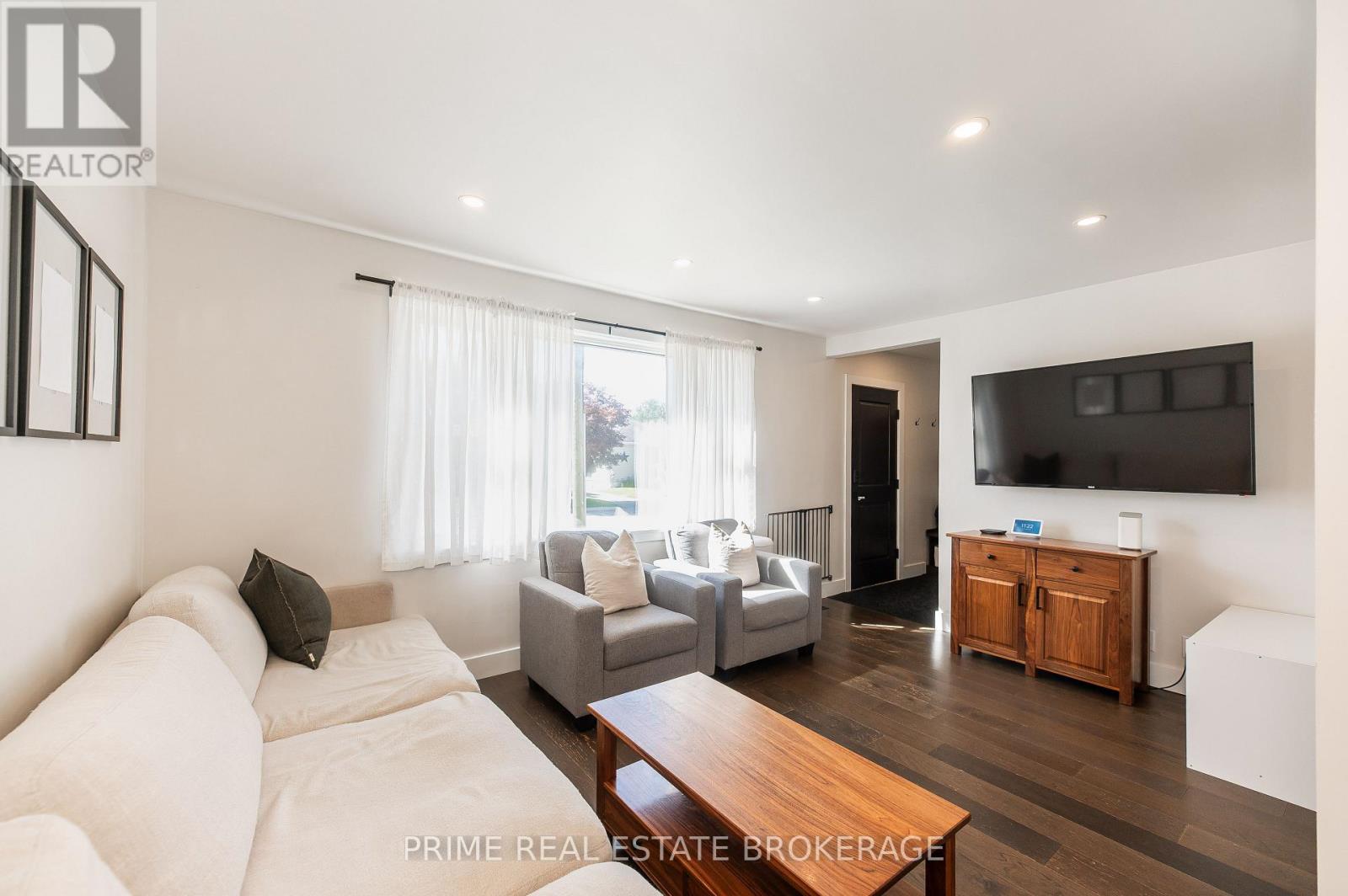 8 Pine Street, St. Thomas, Ontario  N5R 1L9 - Photo 13 - X13755826