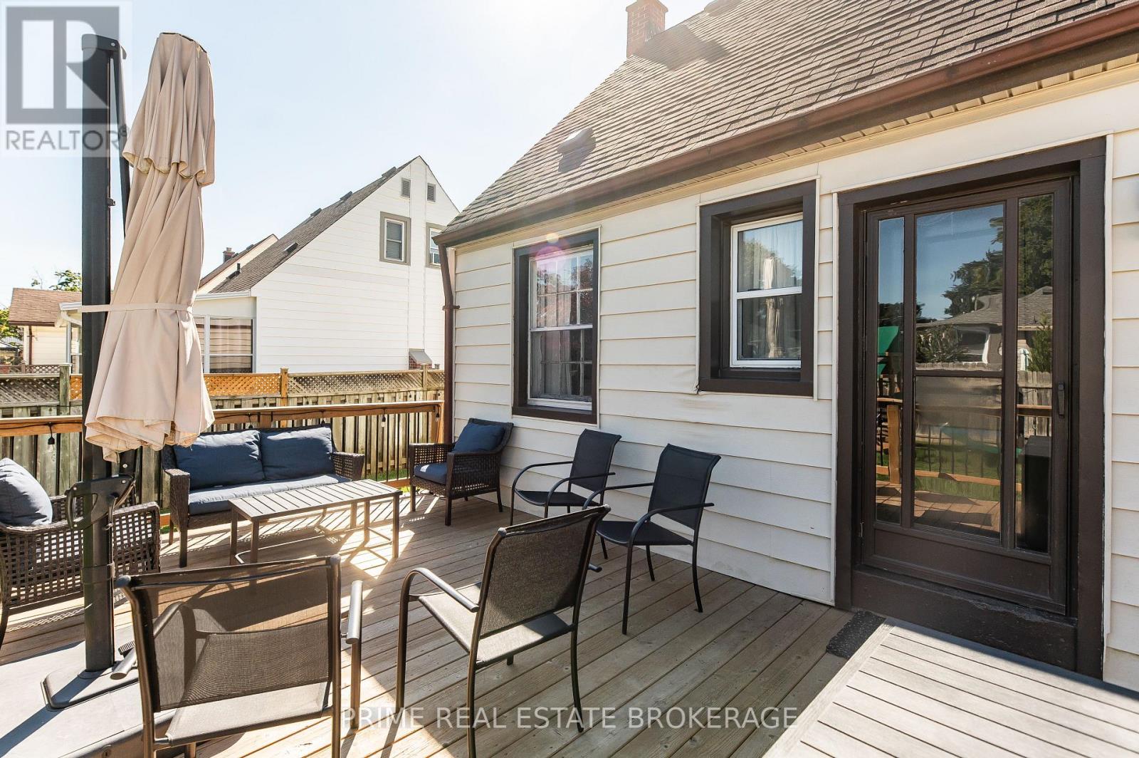 8 Pine Street, St. Thomas, Ontario  N5R 1L9 - Photo 7 - X13755826