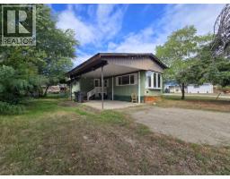 300 3rd Avenue, Castlegar, British Columbia
