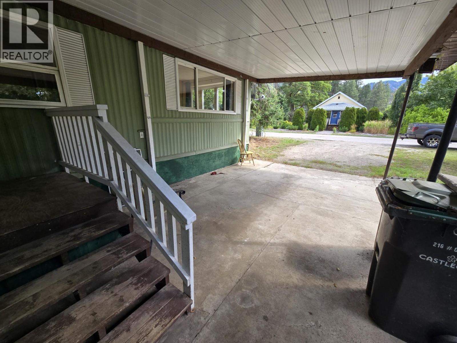 300 3rd Avenue, Castlegar, British Columbia V1N 2A6 - Photo 7 - 10384861