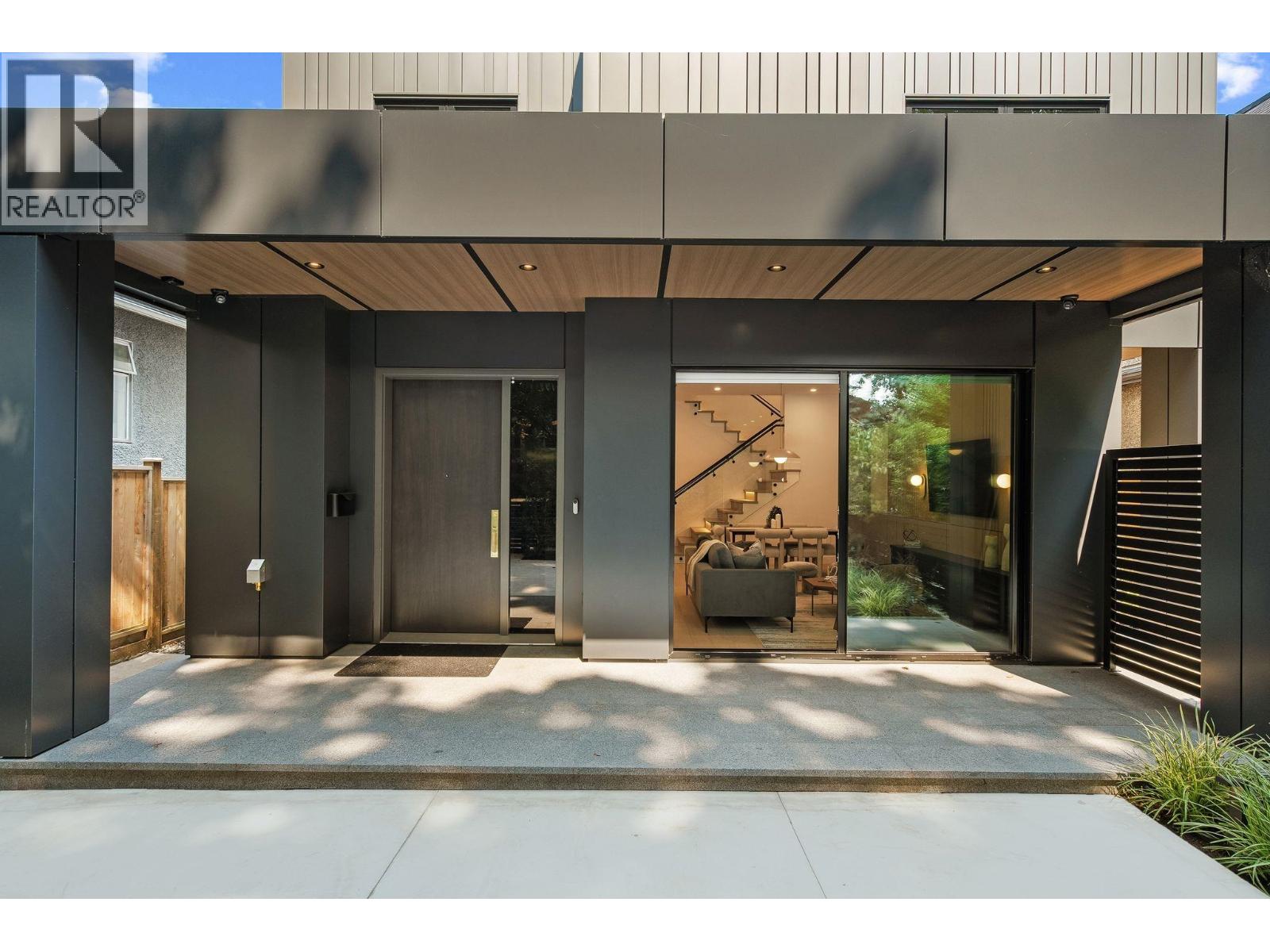 1 3255 W 13th Avenue, Vancouver, British Columbia  V6K 2V6 - Photo 3 - R3162239