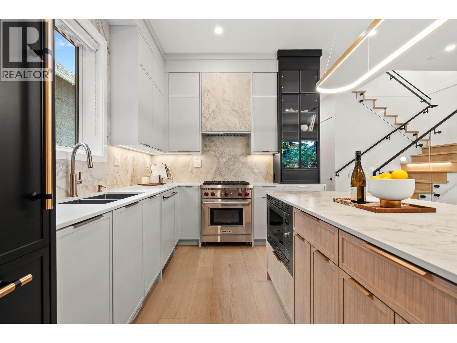1 3255 W 13th Avenue, Vancouver, British Columbia  V6K 2V6 - Photo 5 - R3162239