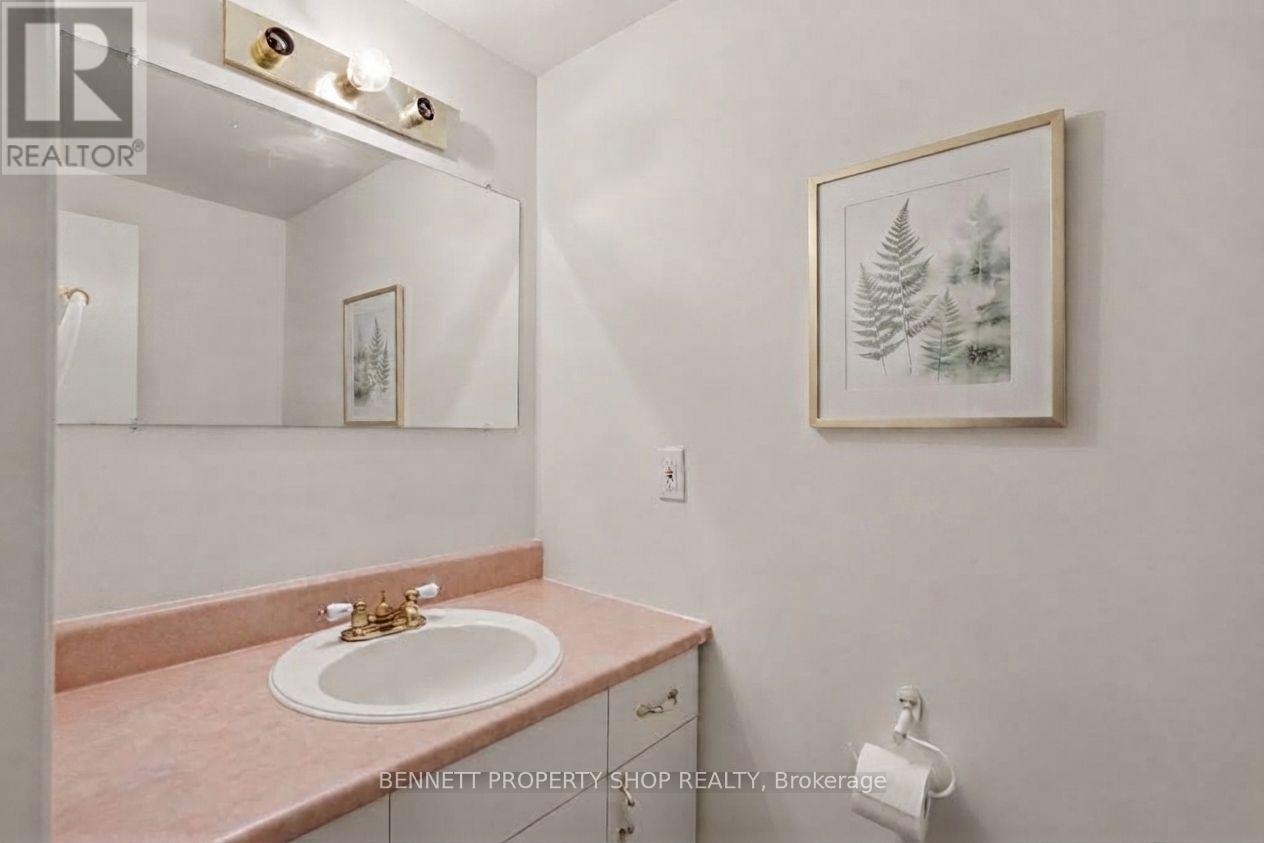 1 - 837 Eastvale Drive, Ottawa, Ontario  K1J 7T5 - Photo 9 - X13756070