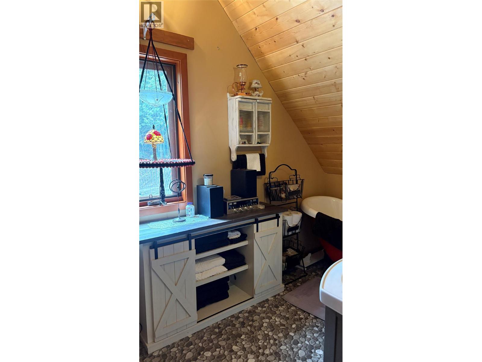 879 Lewis Road, Harrop, British Columbia  V1L 6P7 - Photo 22 - 10399884