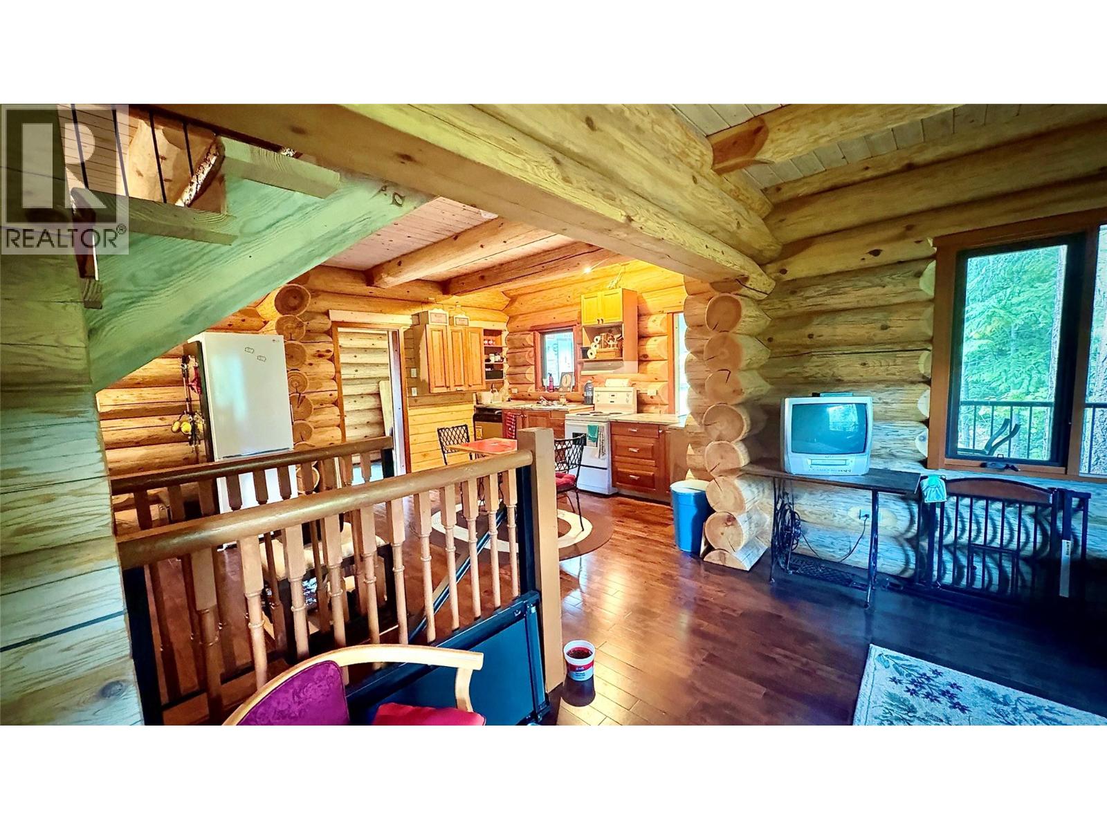 879 Lewis Road, Harrop, British Columbia  V1L 6P7 - Photo 6 - 10399884
