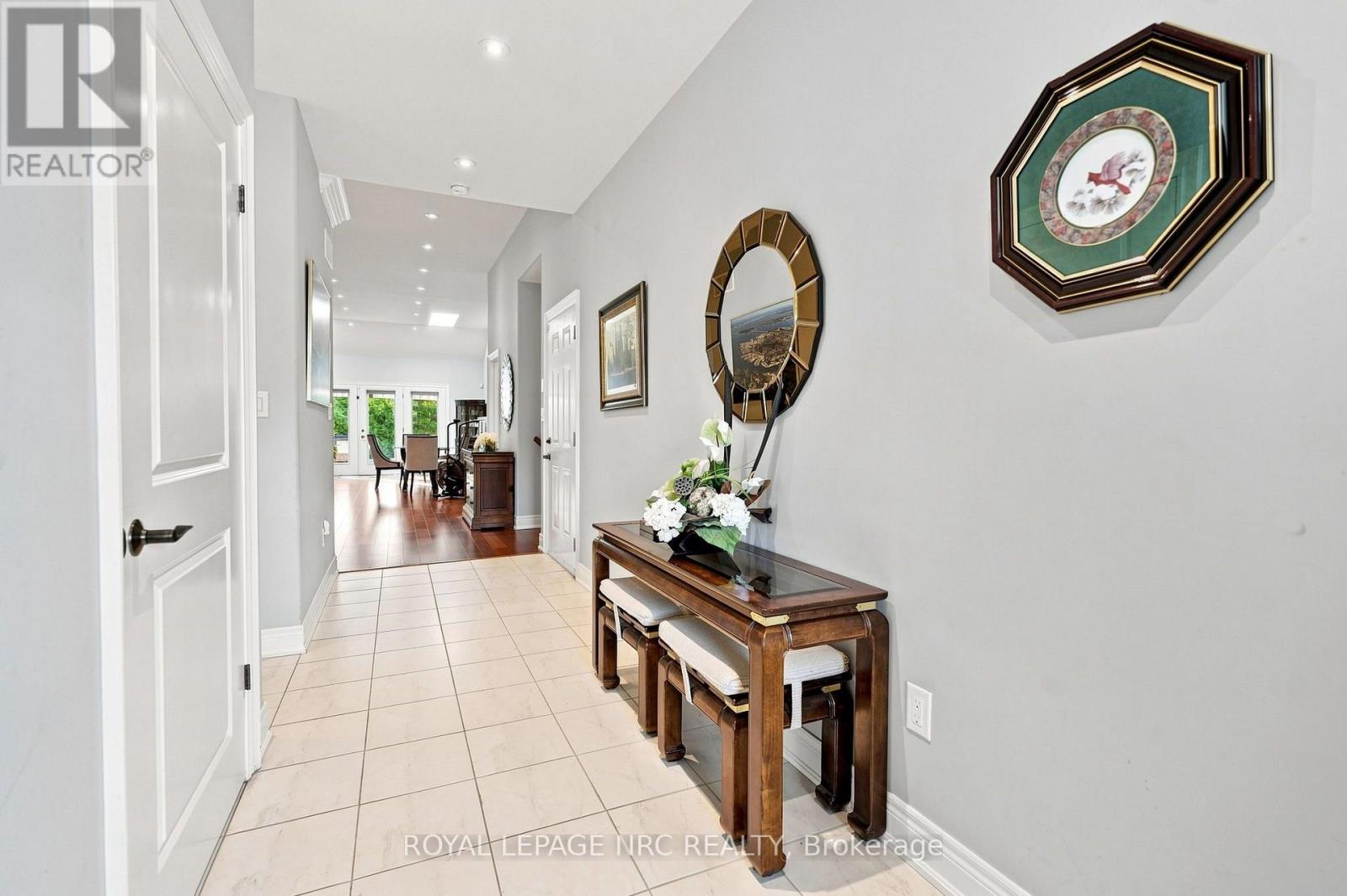 19 Stoneridge Crescent, Niagara-On-The-Lake, Ontario  L0S 1J1 - Photo 5 - X13756054