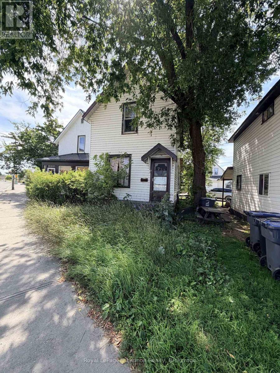 733 SIMPSON STREET, Thunder Bay, Ontario