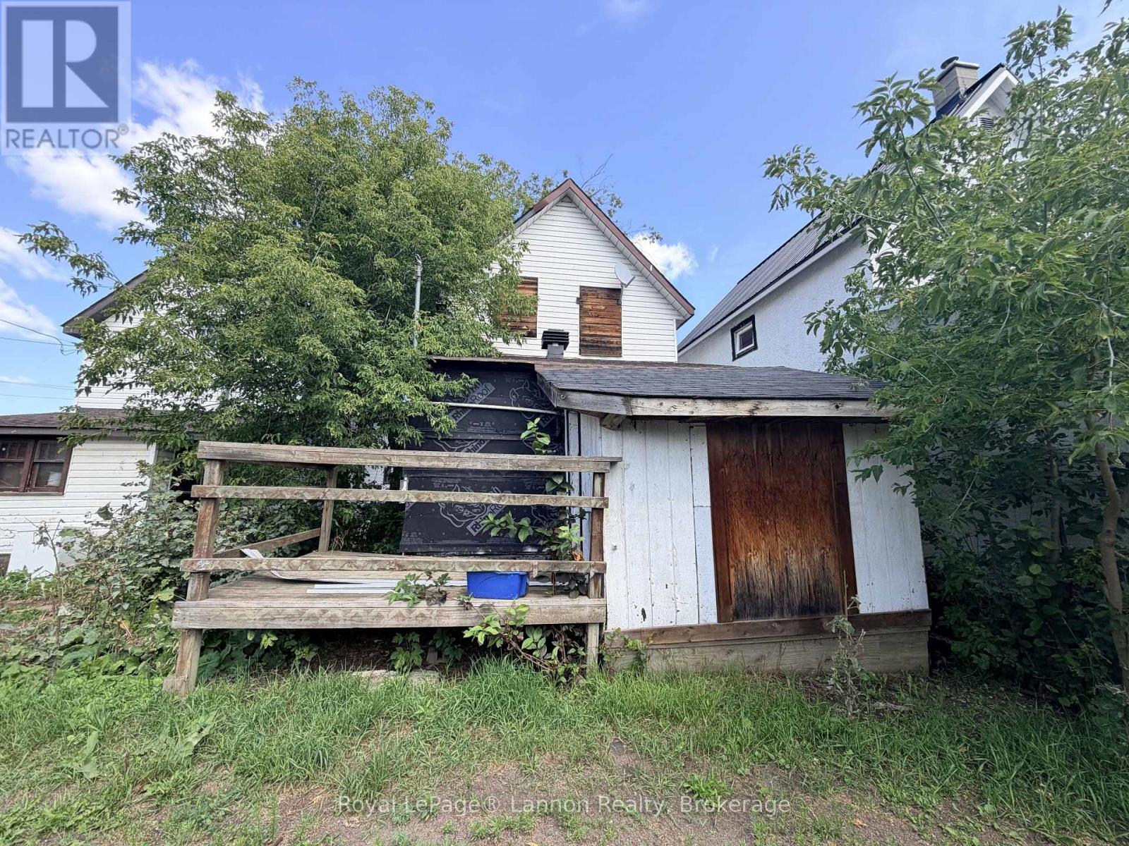 733 Simpson Street, Thunder Bay, Ontario  P7C 3K2 - Photo 2 - X13756056