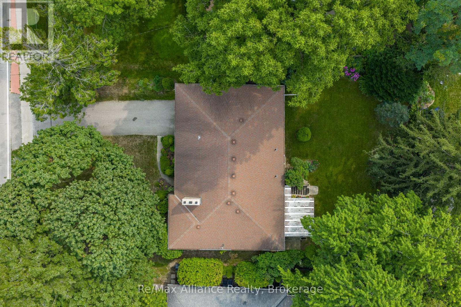 410 The Kingsway, Toronto, Ontario  M9A 3V9 - Photo 3 - W13755900