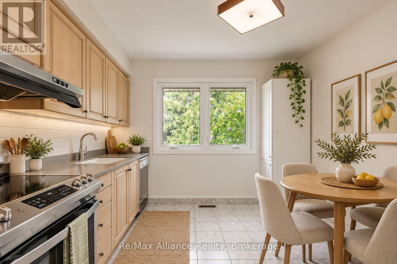 2454 Woking Crescent, Mississauga, Ontario  L5K 1Z7 - Photo 15 - W13755948