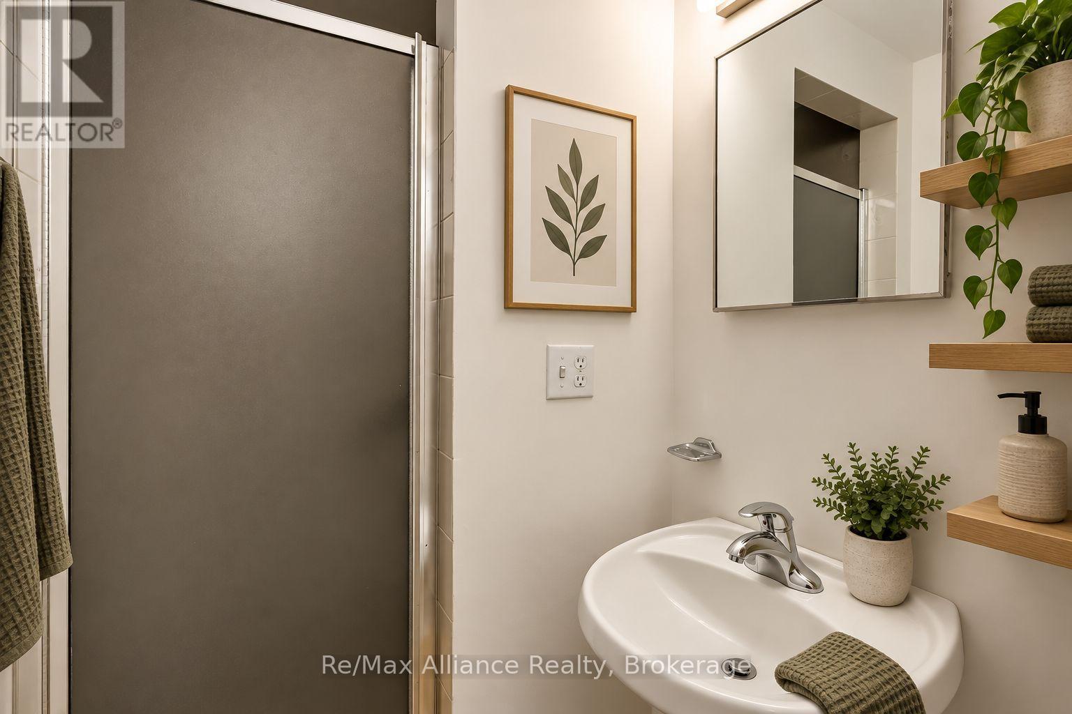 2454 Woking Crescent, Mississauga, Ontario  L5K 1Z7 - Photo 24 - W13755948