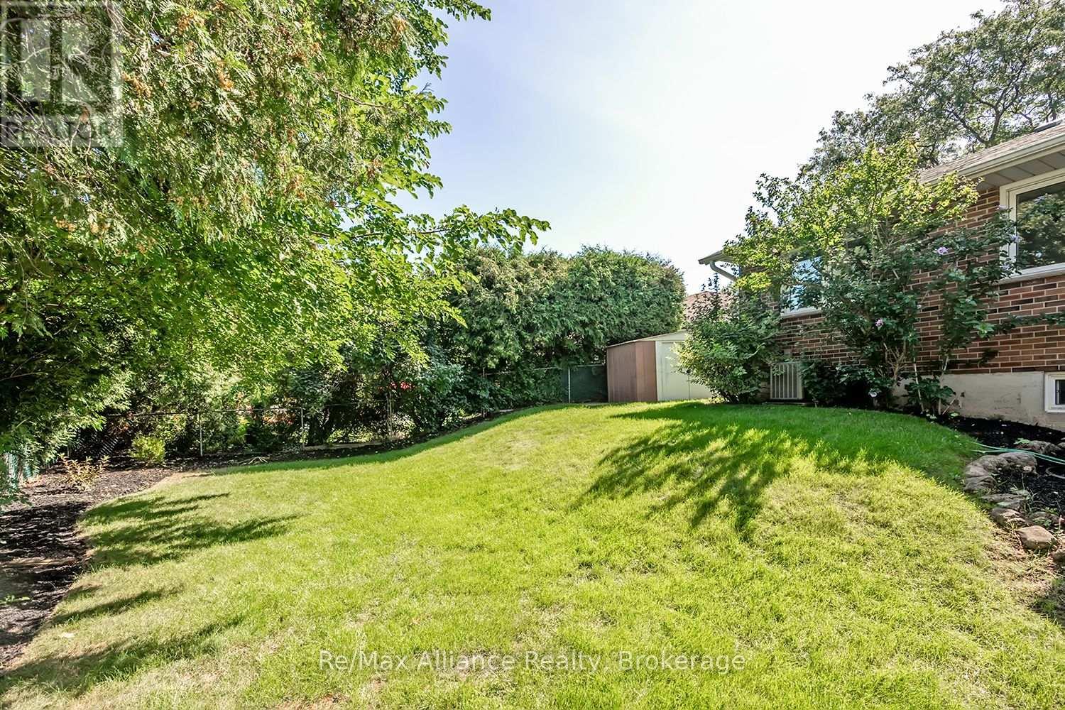 2454 Woking Crescent, Mississauga, Ontario  L5K 1Z7 - Photo 45 - W13755948