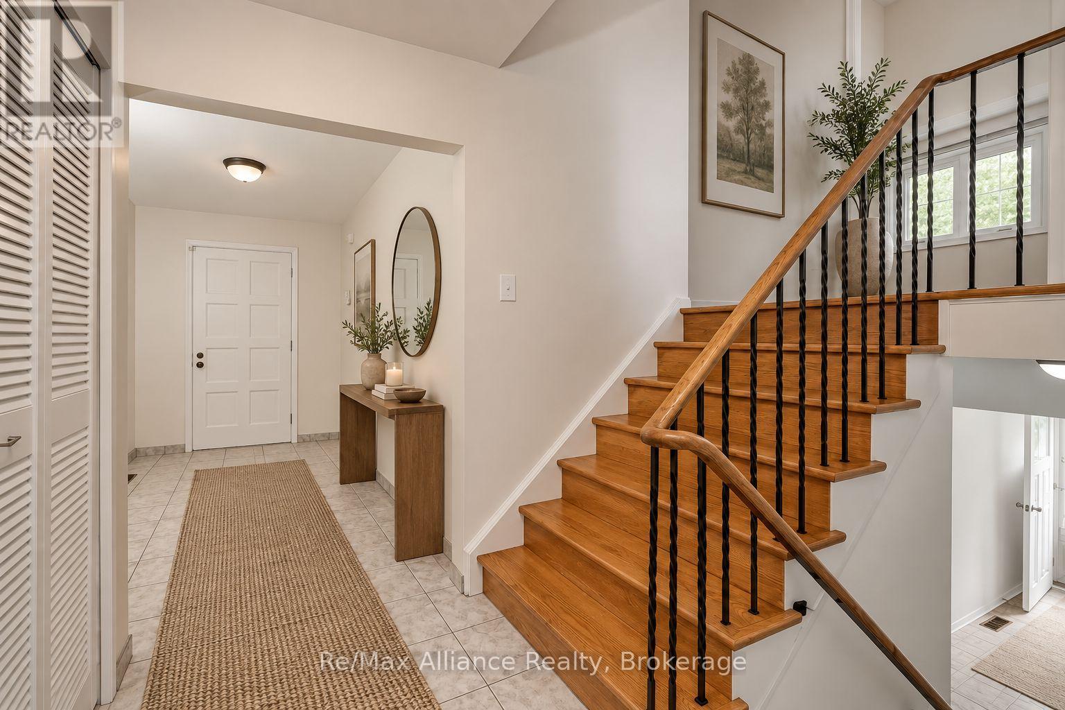 2454 Woking Crescent, Mississauga, Ontario  L5K 1Z7 - Photo 6 - W13755948