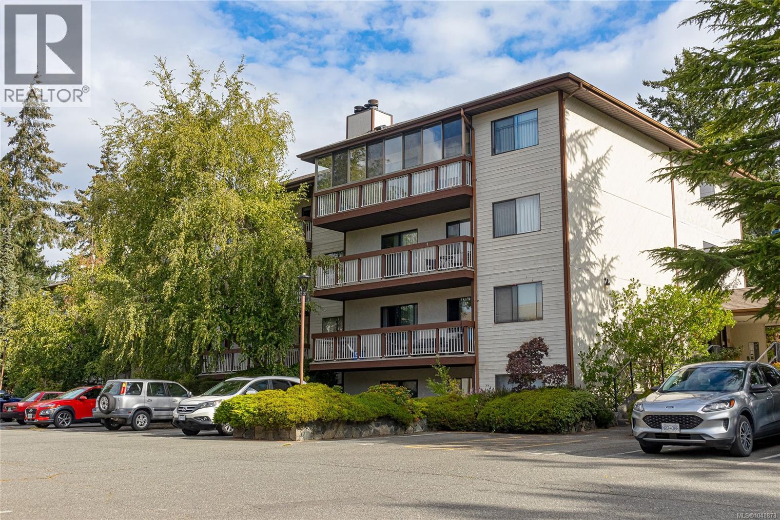 204 81 Gorge Rd W, Saanich, British Columbia  V9A 1L9 - Photo 2 - 1048873