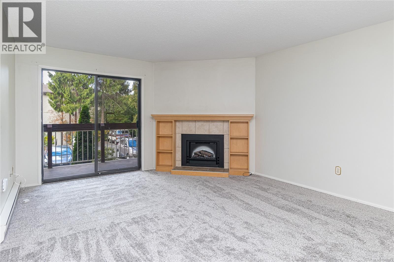 204 81 Gorge Rd W, Saanich, British Columbia  V9A 1L9 - Photo 4 - 1048873