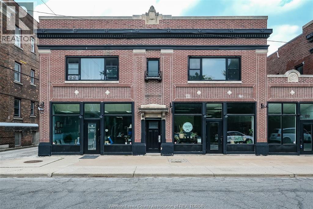 220 Erie STREET West, Windsor, Ontario