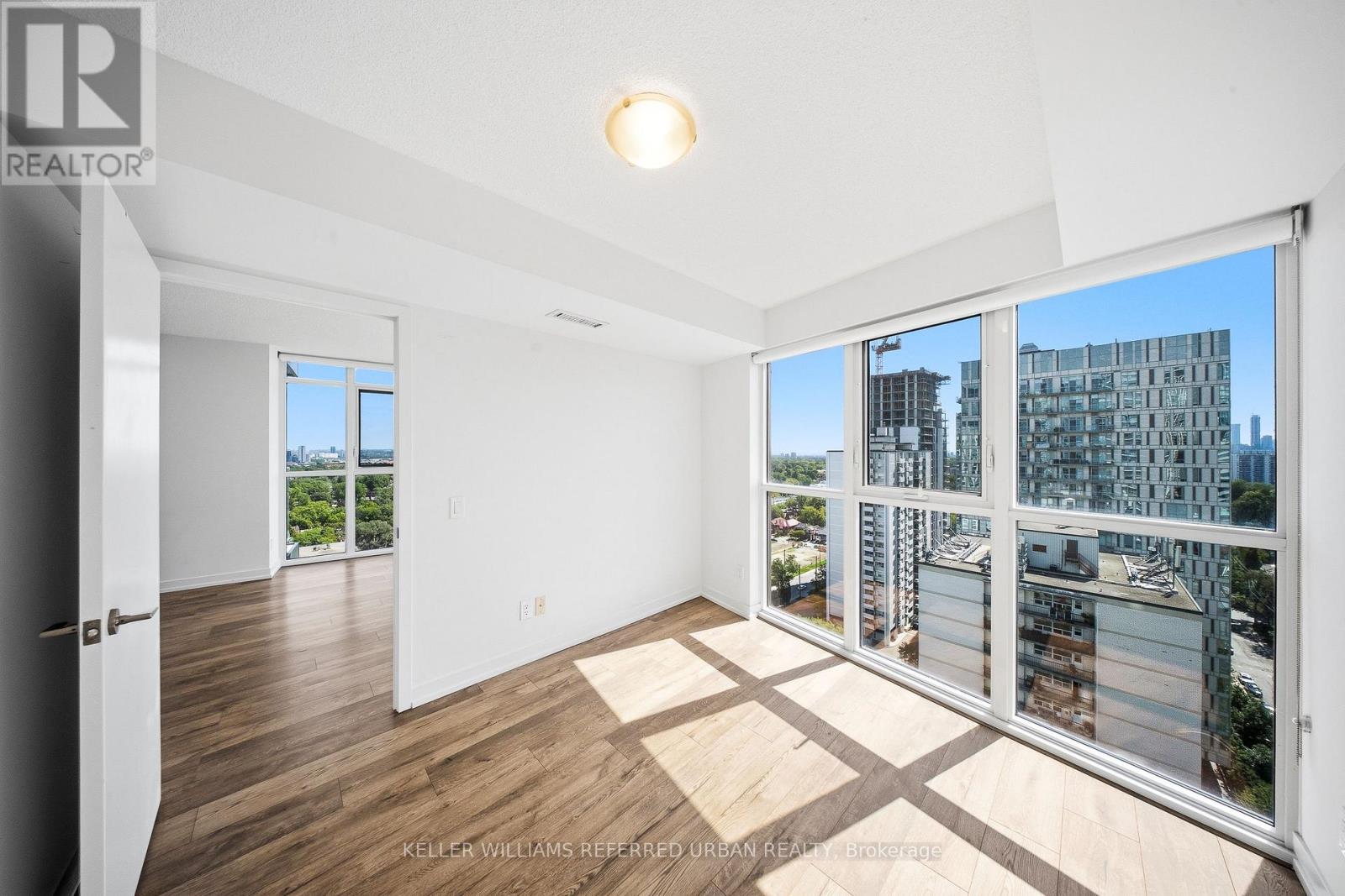 2010 - 125 Redpath Avenue, Toronto, Ontario  M4S 0B5 - Photo 11 - C13755784