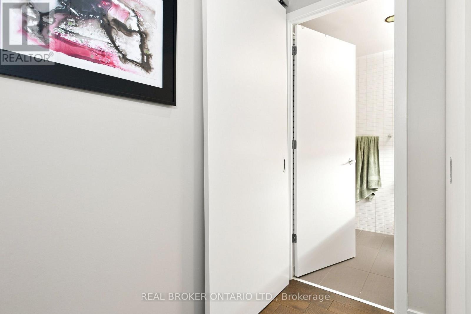 1206 - 51 Trolley Crescent, Toronto, Ontario  M5A 0E9 - Photo 12 - C13755868