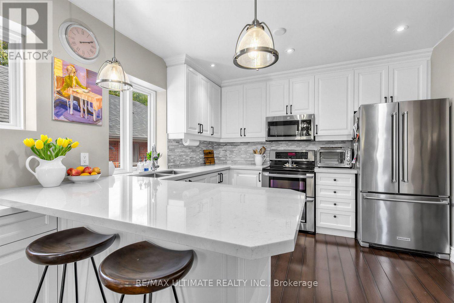 185 Castlefield Avenue, Toronto, Ontario  M4R 1G6 - Photo 3 - C13755902