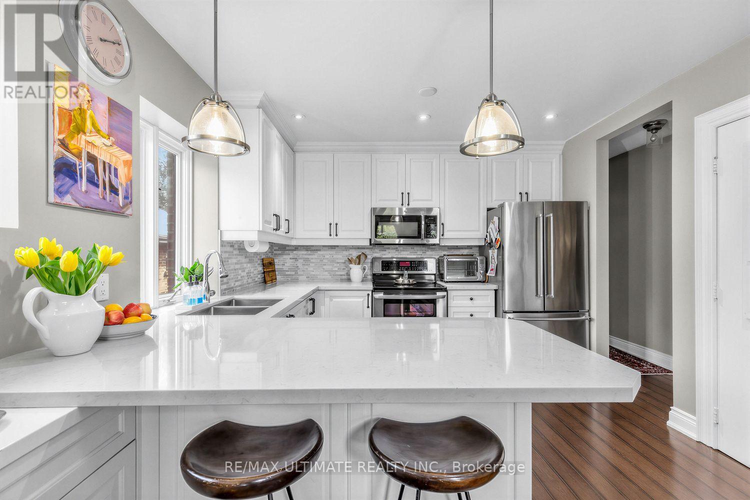 185 Castlefield Avenue, Toronto, Ontario  M4R 1G6 - Photo 4 - C13755902
