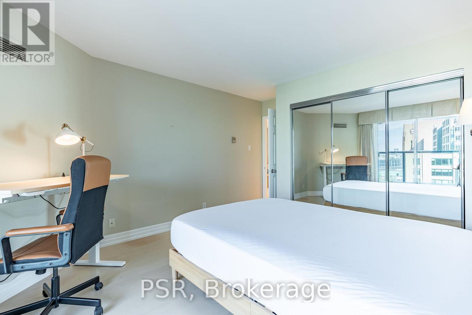 1209 - 77 Harbour Square, Toronto, Ontario  M5J 2S2 - Photo 21 - C13755944