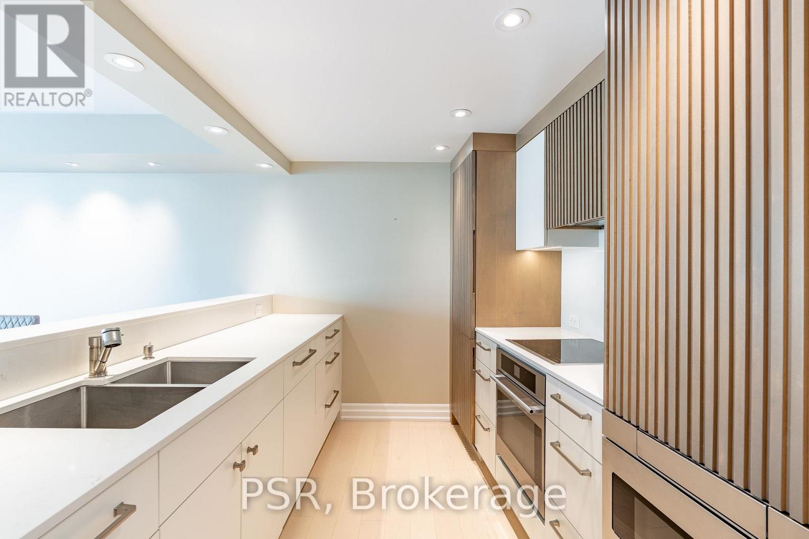 1209 - 77 Harbour Square, Toronto, Ontario  M5J 2S2 - Photo 3 - C13755944