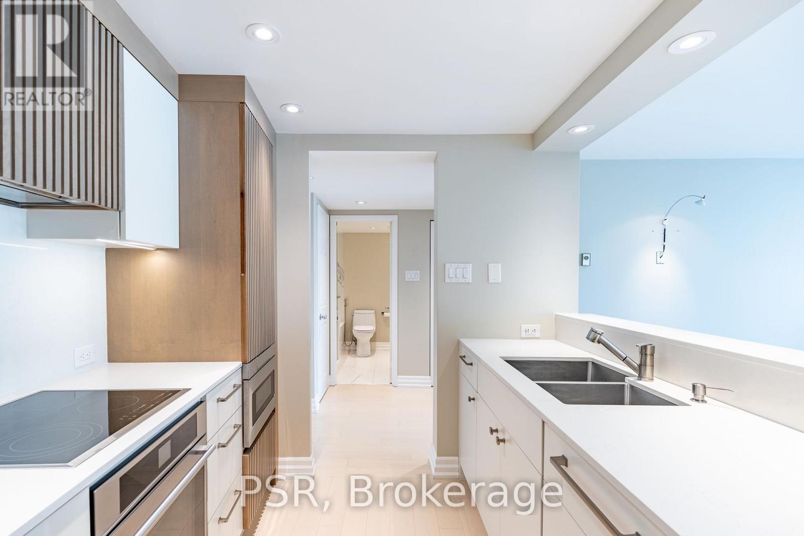 1209 - 77 Harbour Square, Toronto, Ontario  M5J 2S2 - Photo 5 - C13755944