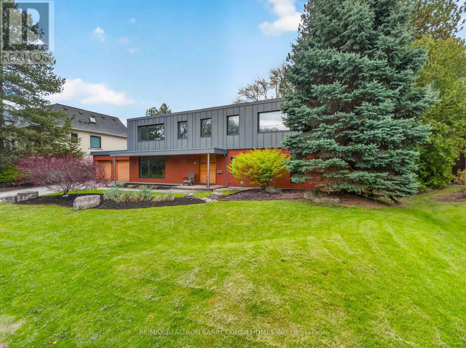 19 Saintfield Avenue, Toronto, Ontario  M3C 2M4 - Photo 2 - C13756022