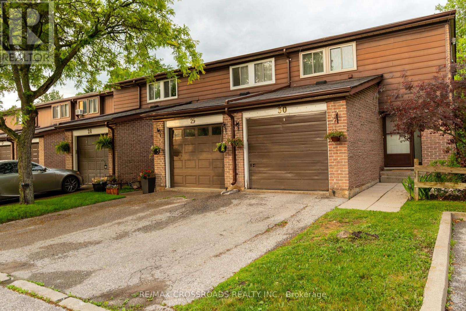 30 - 350 Camelot Court, Oshawa, Ontario  L1G 6P7 - Photo 2 - E13755780