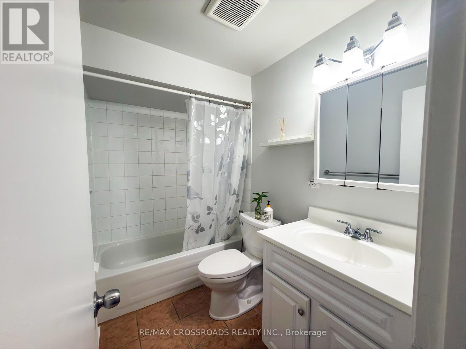 30 - 350 Camelot Court, Oshawa, Ontario  L1G 6P7 - Photo 23 - E13755780