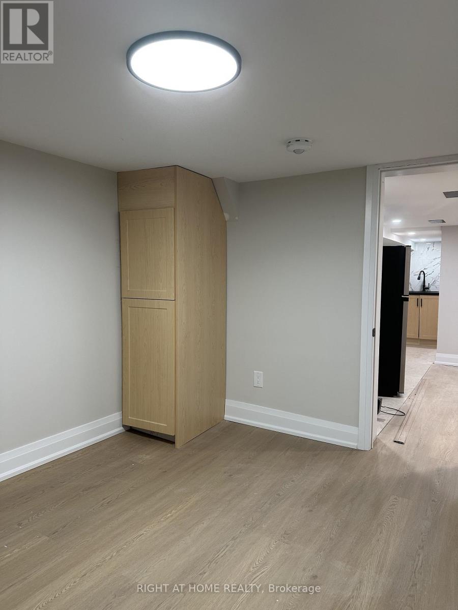 16 Glenside Avenue, Toronto, Ontario  M4L 2T5 - Photo 10 - E13755844