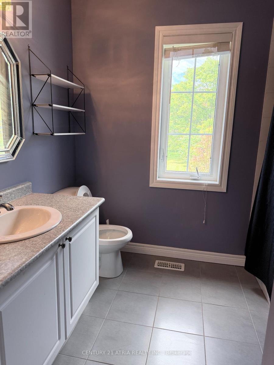 43 Redfern Crescent, Clarington, Ontario  L1C 5G8 - Photo 11 - E13756000