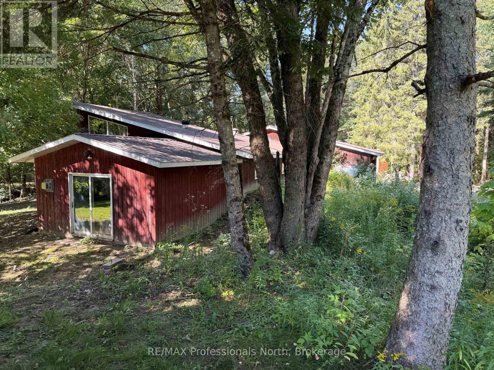 83 Ceramic Mine Road North Road, Huntsville, Ontario  P1H 2J3 - Photo 2 - X13755982