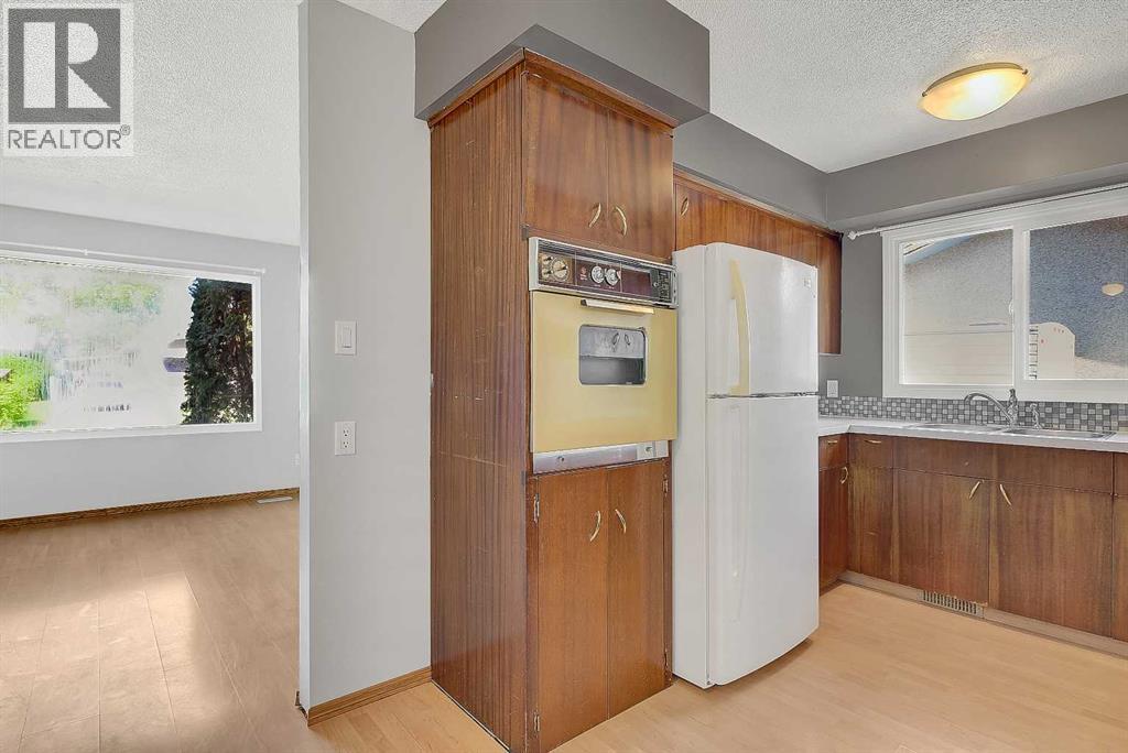 9343 112a Avenue, Grande Prairie, Alberta  T8V 1W2 - Photo 9 - A2328240