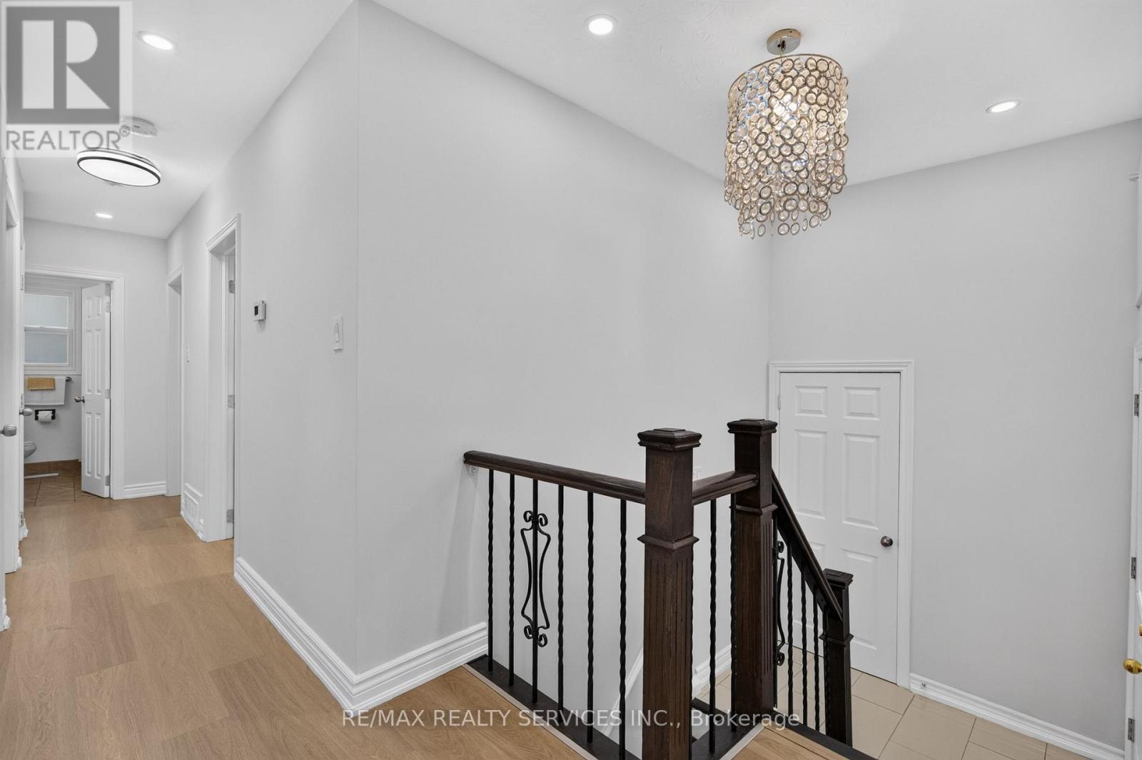 8 Leneck Avenue, Brampton, Ontario  L6X 2A7 - Photo 17 - W13754666