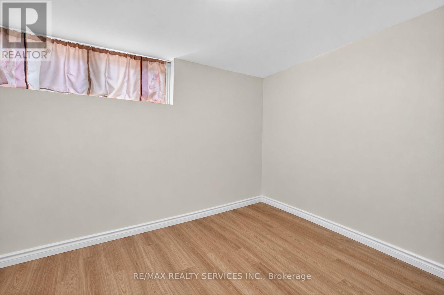 8 Leneck Avenue, Brampton, Ontario  L6X 2A7 - Photo 36 - W13754666