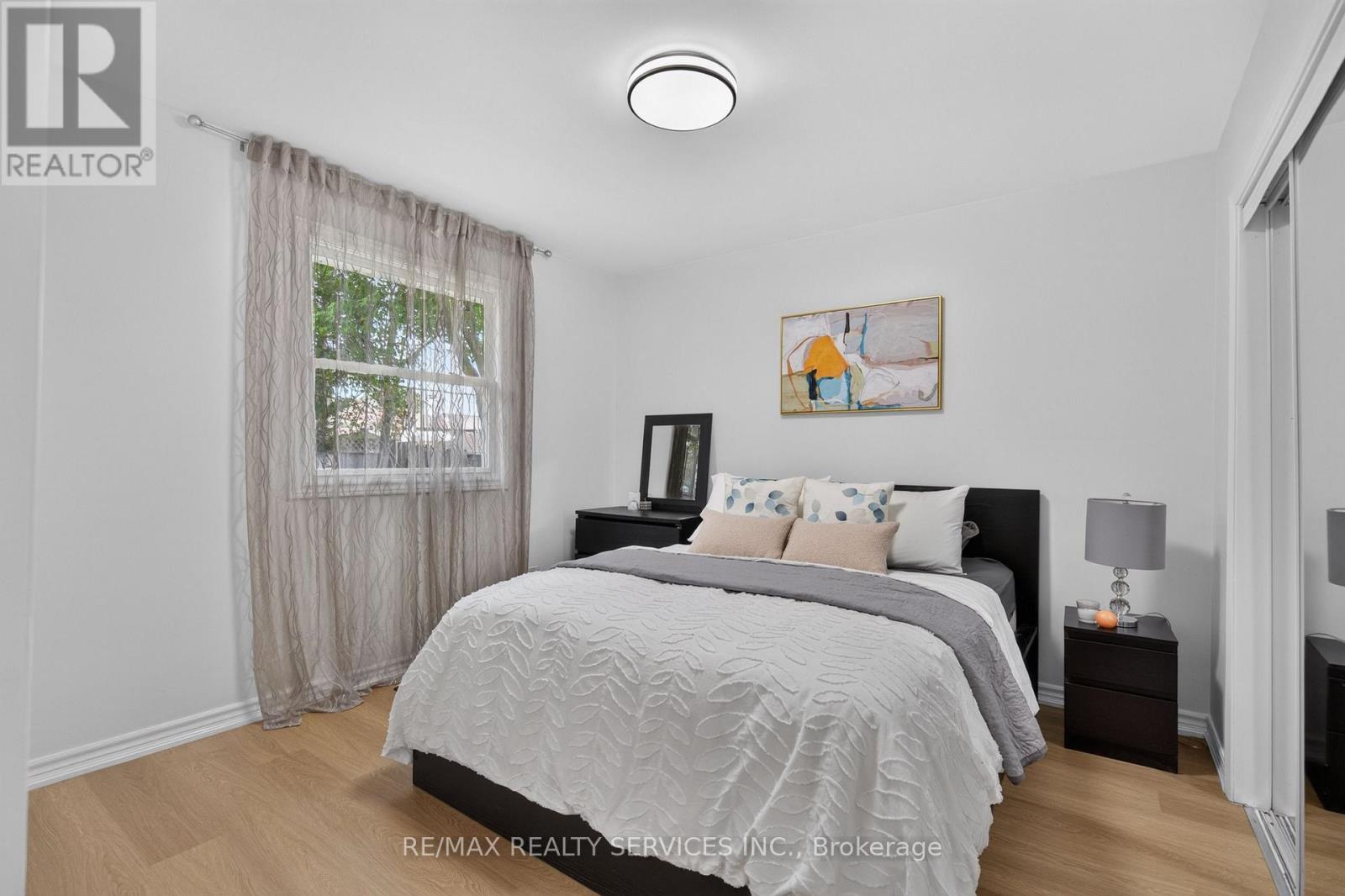 8 Leneck Avenue, Brampton, Ontario  L6X 2A7 - Photo 22 - W13754666