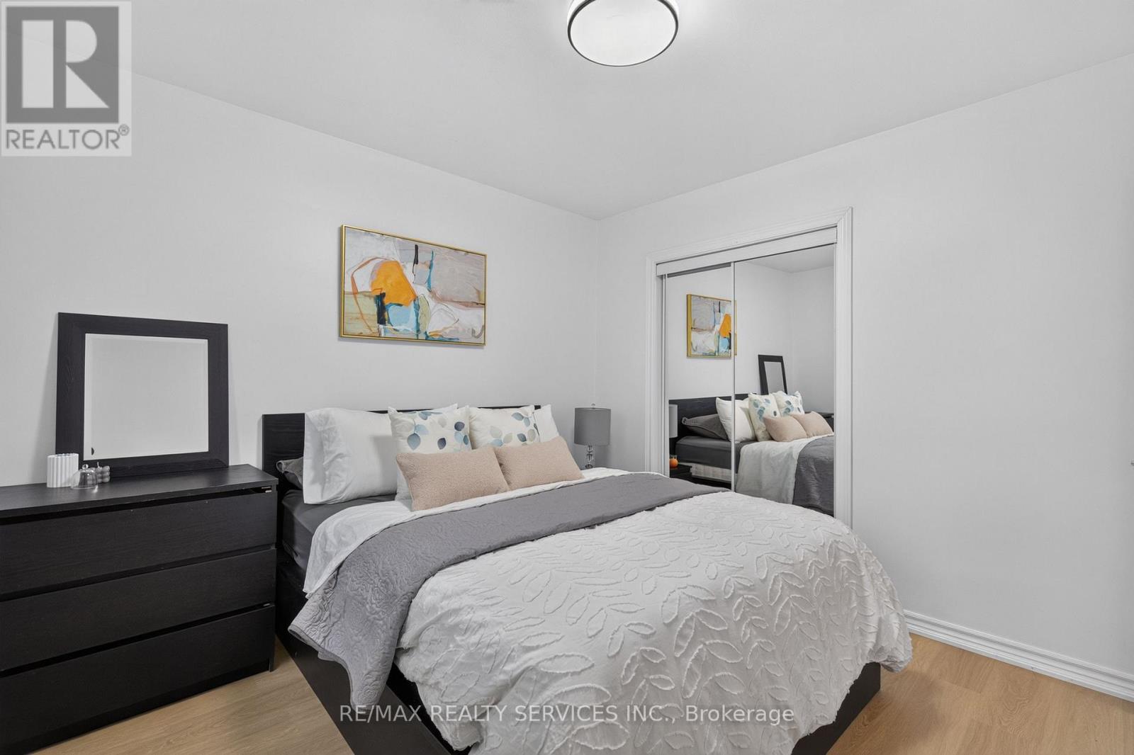 8 Leneck Avenue, Brampton, Ontario  L6X 2A7 - Photo 24 - W13754666