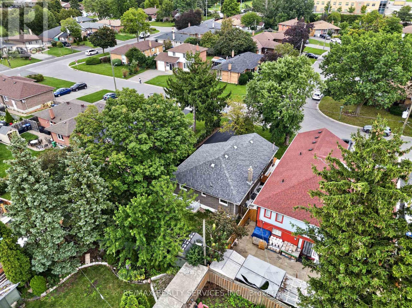 8 Leneck Avenue, Brampton, Ontario  L6X 2A7 - Photo 46 - W13754666