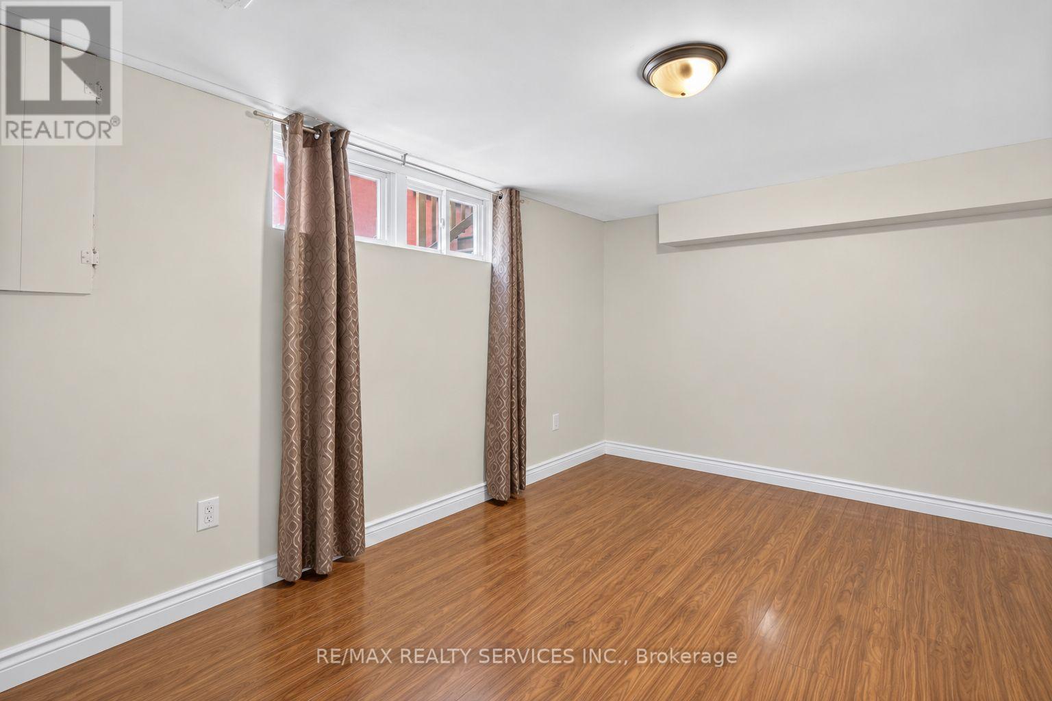 8 Leneck Avenue, Brampton, Ontario  L6X 2A7 - Photo 37 - W13754666