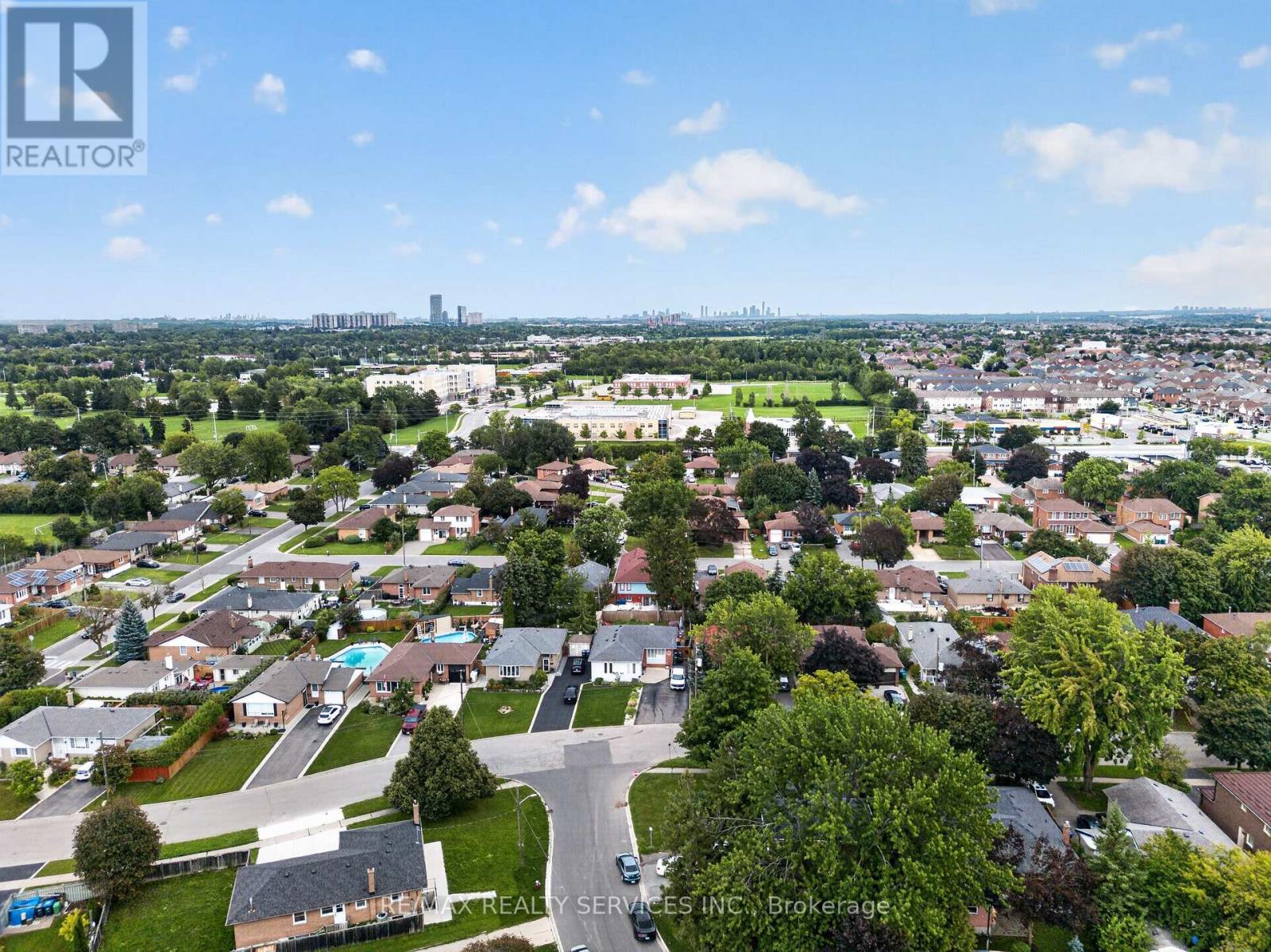 8 Leneck Avenue, Brampton, Ontario  L6X 2A7 - Photo 48 - W13754666