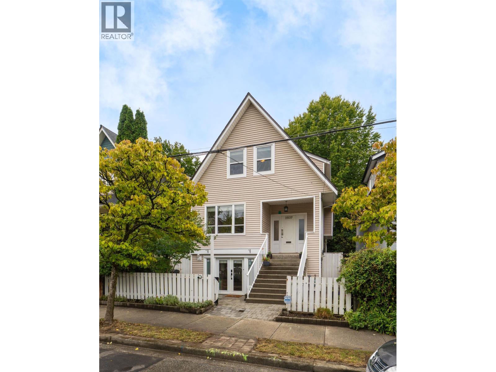 2537 Woodland Drive, Vancouver, British Columbia  V5N 3P4 - Photo 1 - R3162327