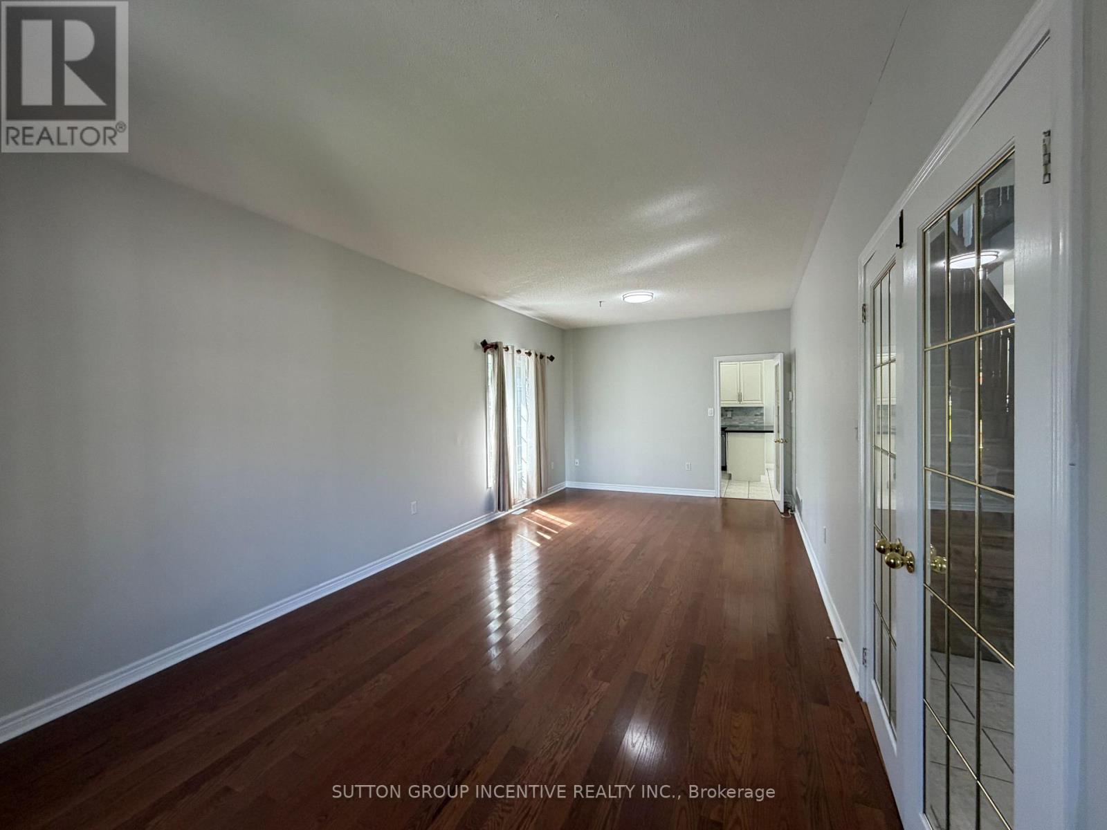 1 Buman Court, Barrie, Ontario  L4N 0L3 - Photo 6 - S13755932