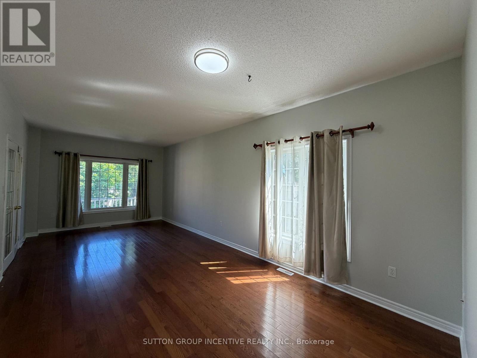 1 Buman Court, Barrie, Ontario  L4N 0L3 - Photo 7 - S13755932