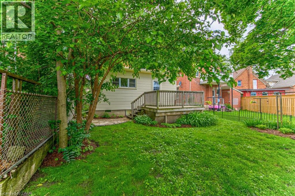 26 St. Leger Street, Kitchener, Ontario  N2H 4L9 - Photo 35 - 40861324