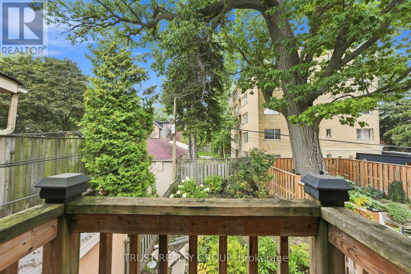 298 Garden Avenue, Toronto, Ontario  M6R 1J6 - Photo 30 - W13755872